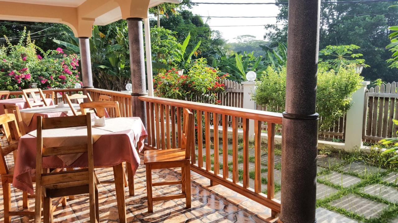 Bernique Guesthouse La Digue  Extérieur photo